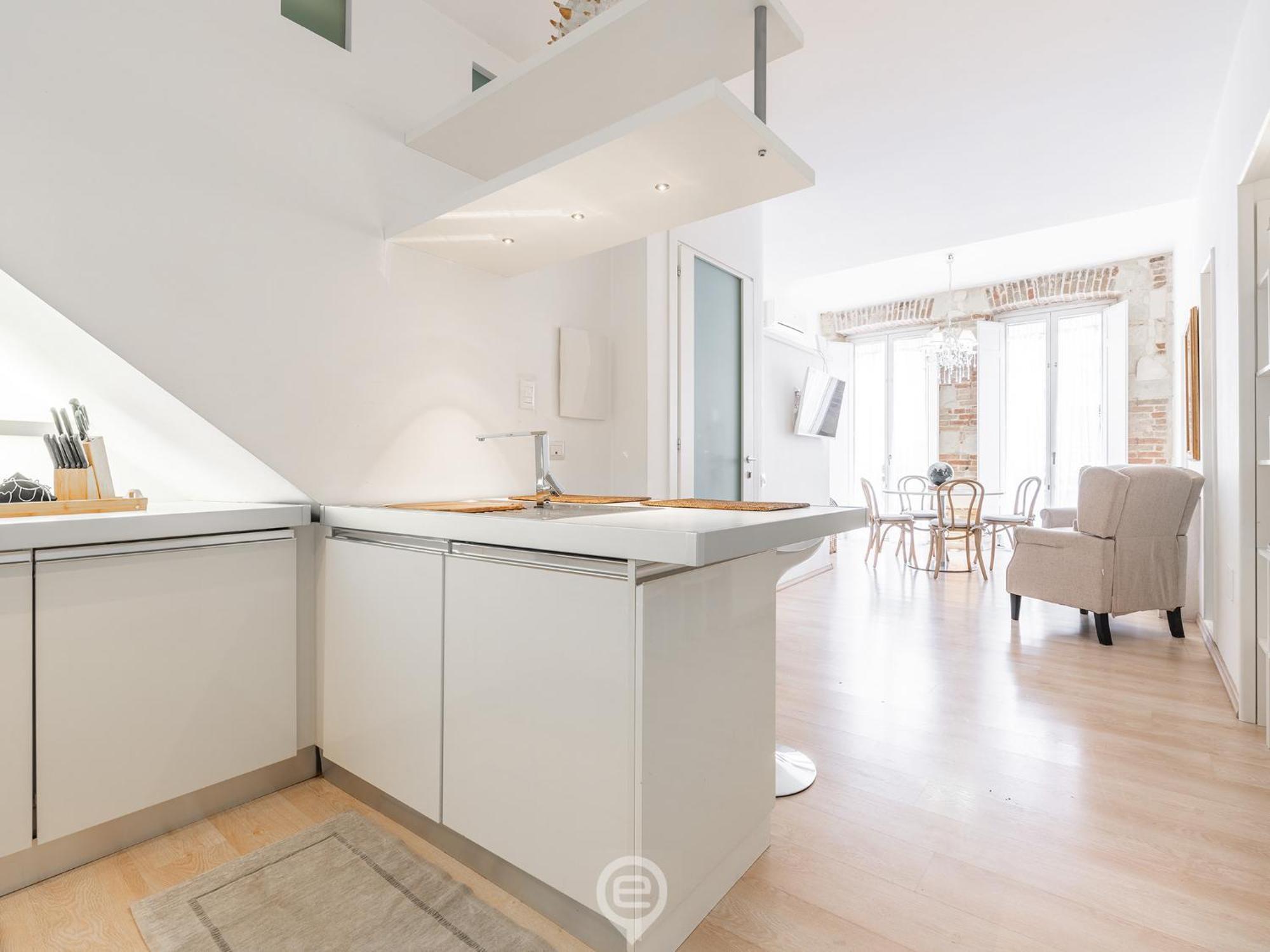 Charming Apartment In The City Center Кальяри Экстерьер фото